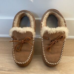 Vermont Men's Brown Suede Loafers with Shearling Lining. **FLAWED** size 9